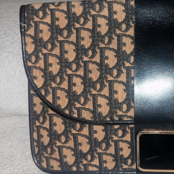 Vintage Christian Dior Oblique Trotter monogram fold over clutch. - Picture 11 of 11